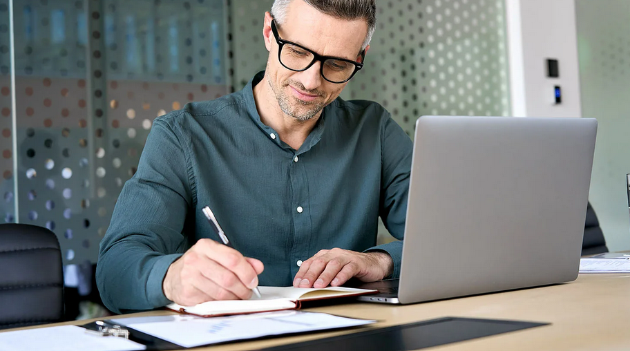 From Views to Conversions: 6 AI Tools That Create Engaging Ad Subtitles